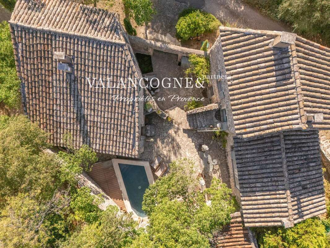 Charmante maison de village en pierre à Eygalières - photo 2