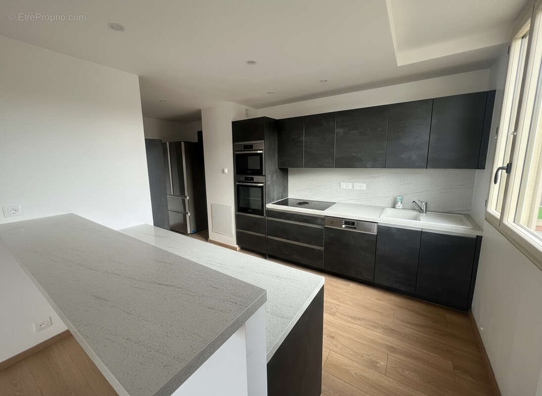 Appartement à SARTROUVILLE