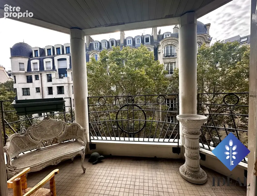 Appartement à PARIS-16E