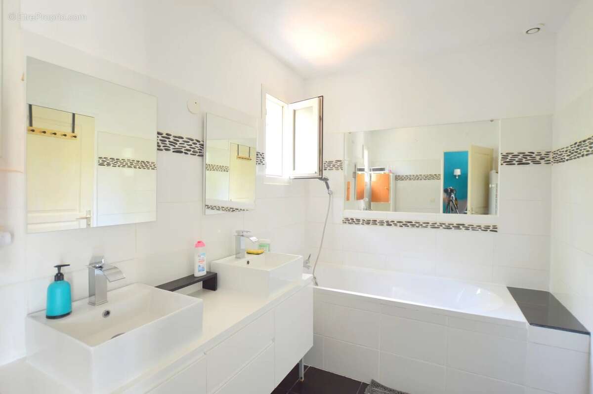 Maison à CASTELNAU-LE-LEZ