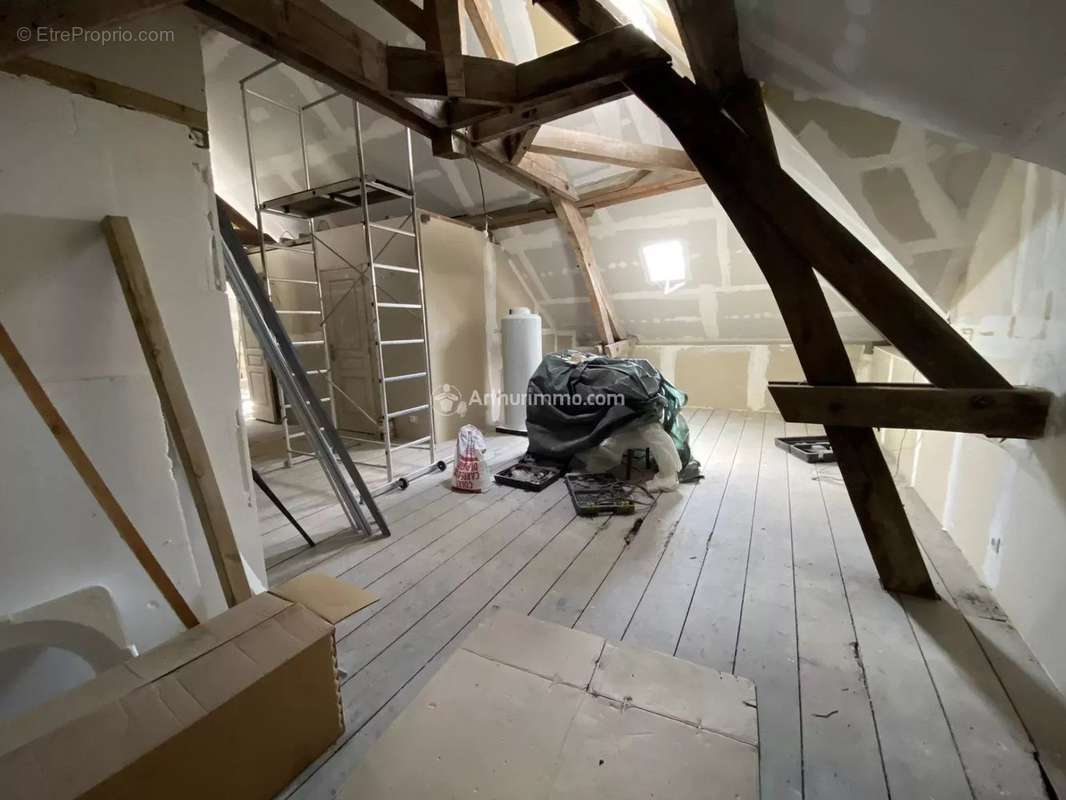 Maison à SAINT-ELLIER-LES-BOIS