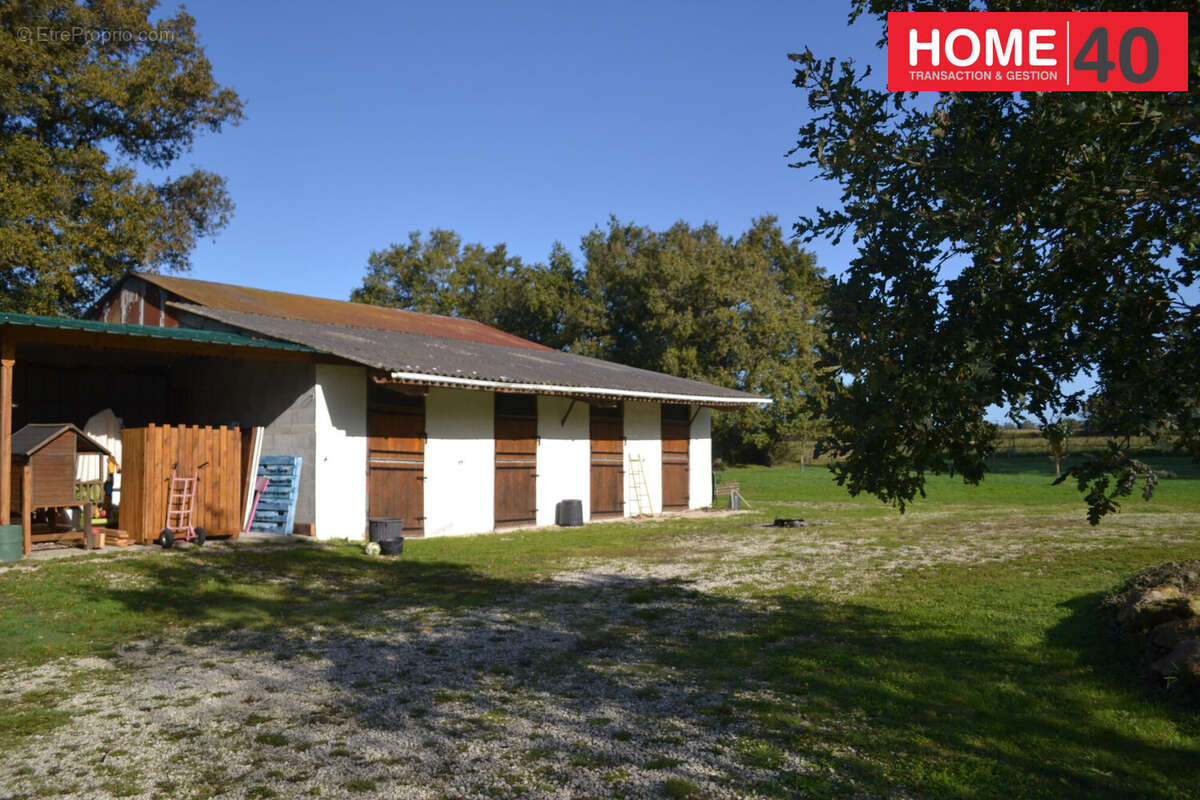 Maison à LA BOISSIERE-DES-LANDES