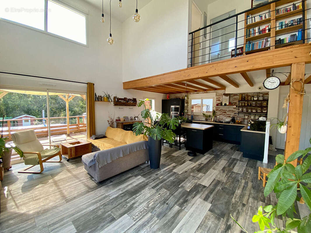 Maison à SAINT-LAURENT-DE-GOSSE