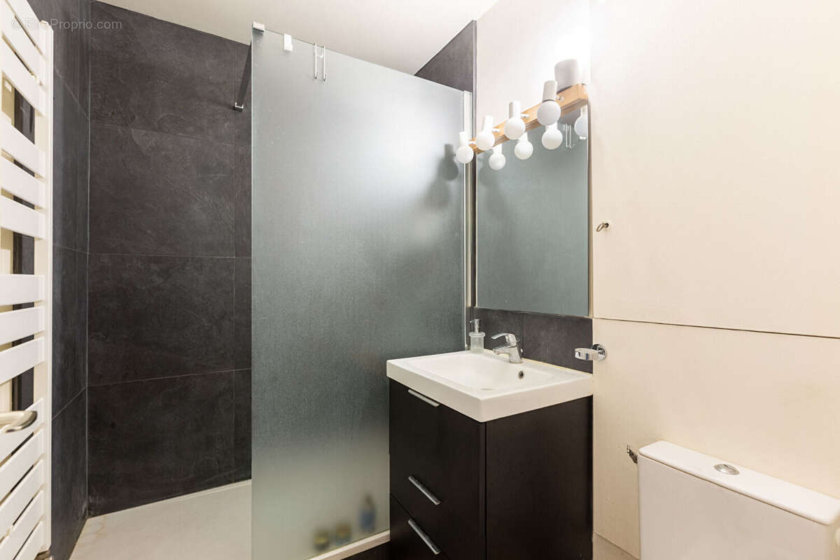 Appartement à PARIS-14E