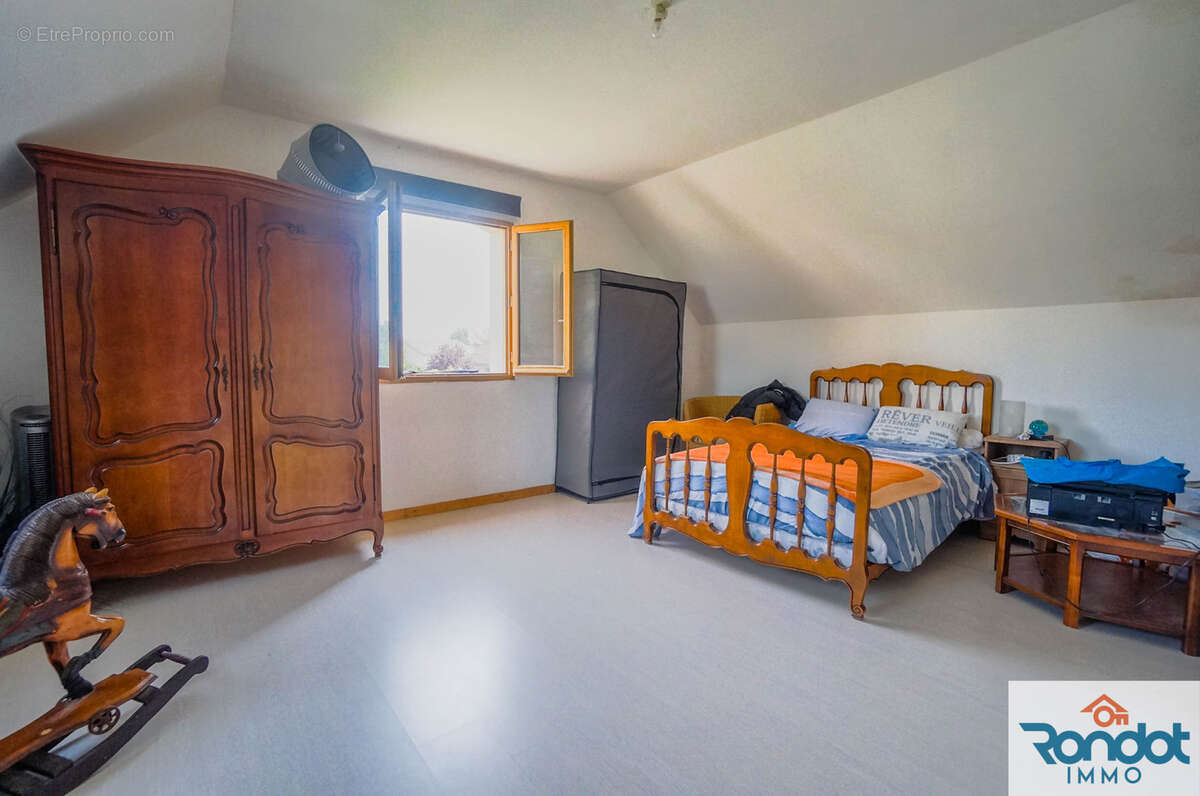 Maison à SAVIGNY-LE-SEC