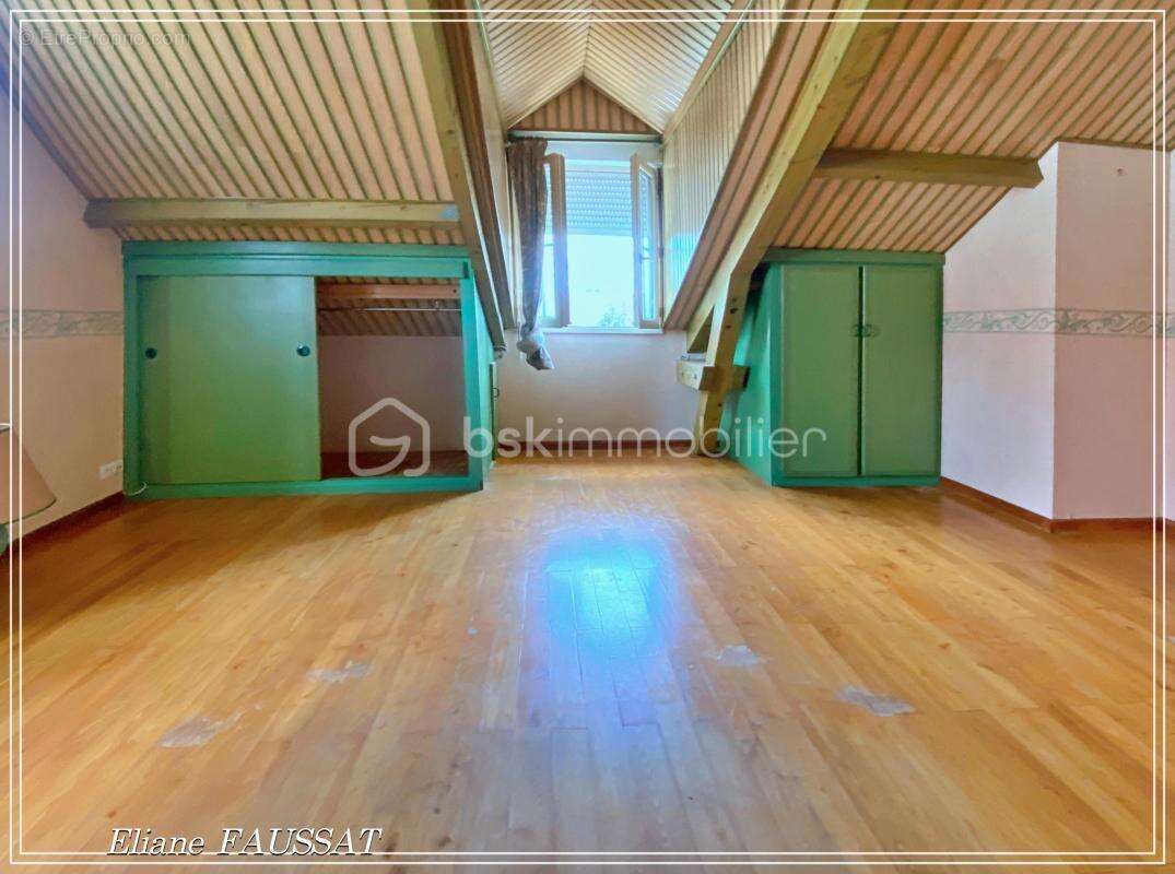 Maison de ville, 5/6 chambres 170m² avec piscine couverte, dépaysement exotique à Tarbes !!! - photo 10