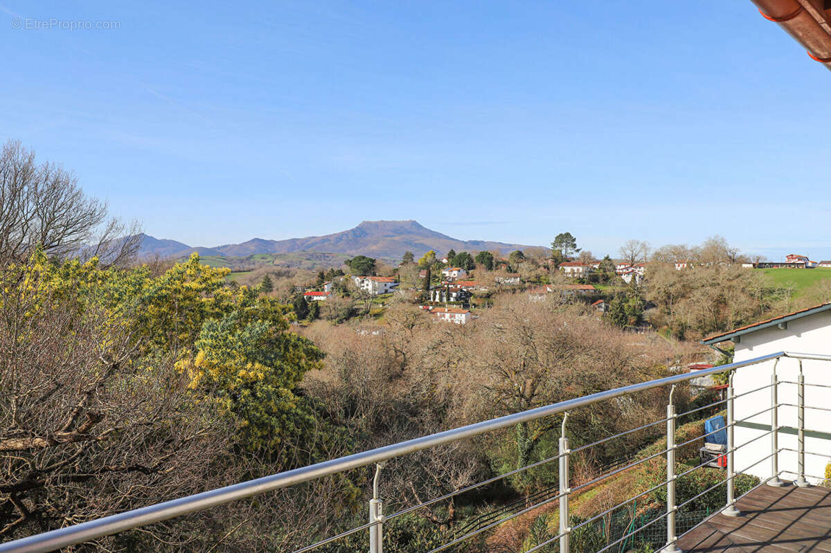 Maison à SAINT-PEE-SUR-NIVELLE