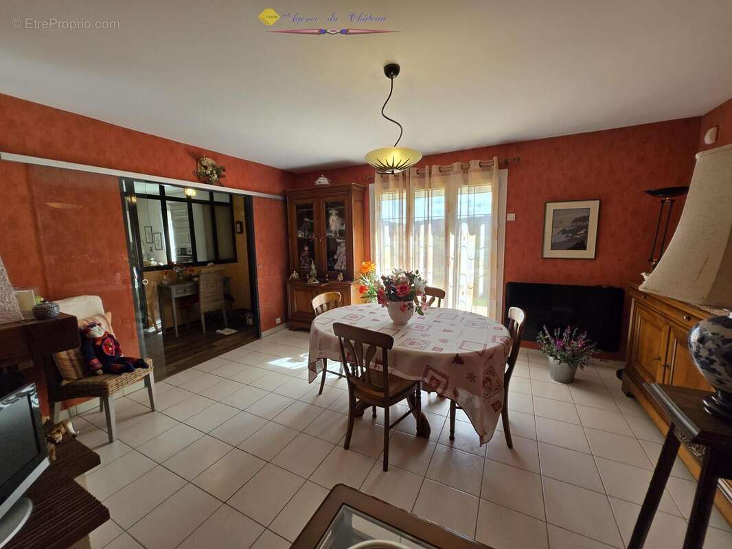 n°2 - Maison à LA CLAYETTE