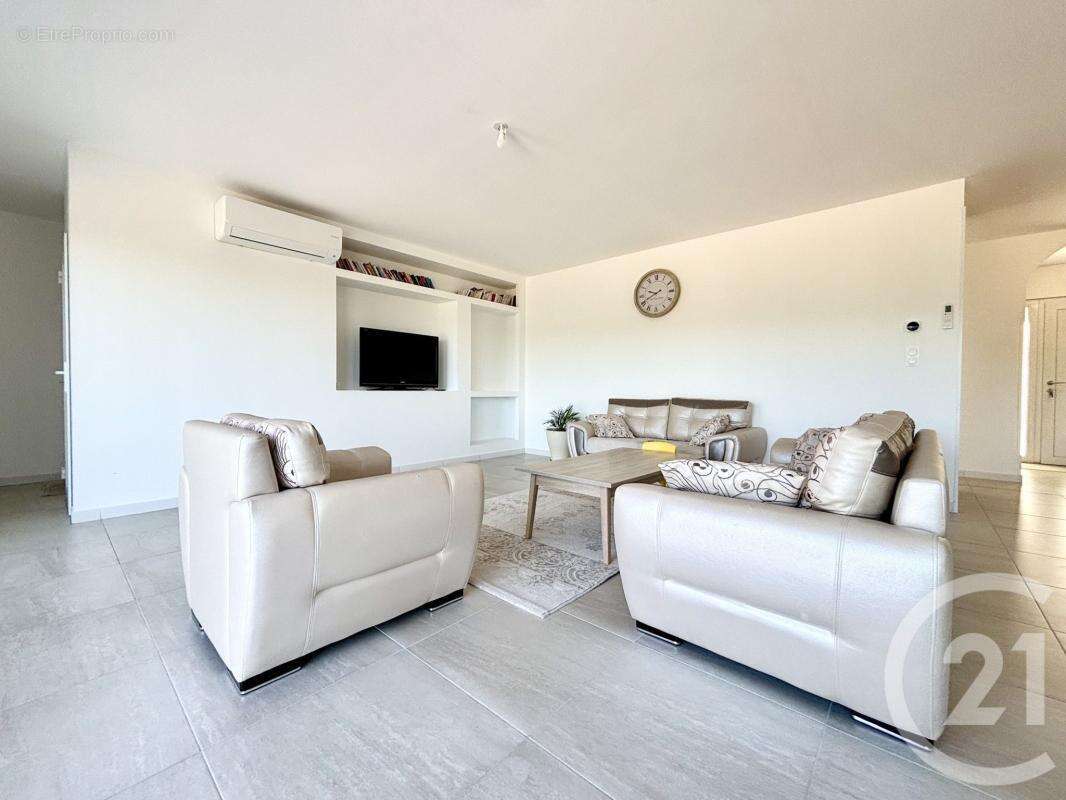 Maison 197 m² à Panazol  - photo 6