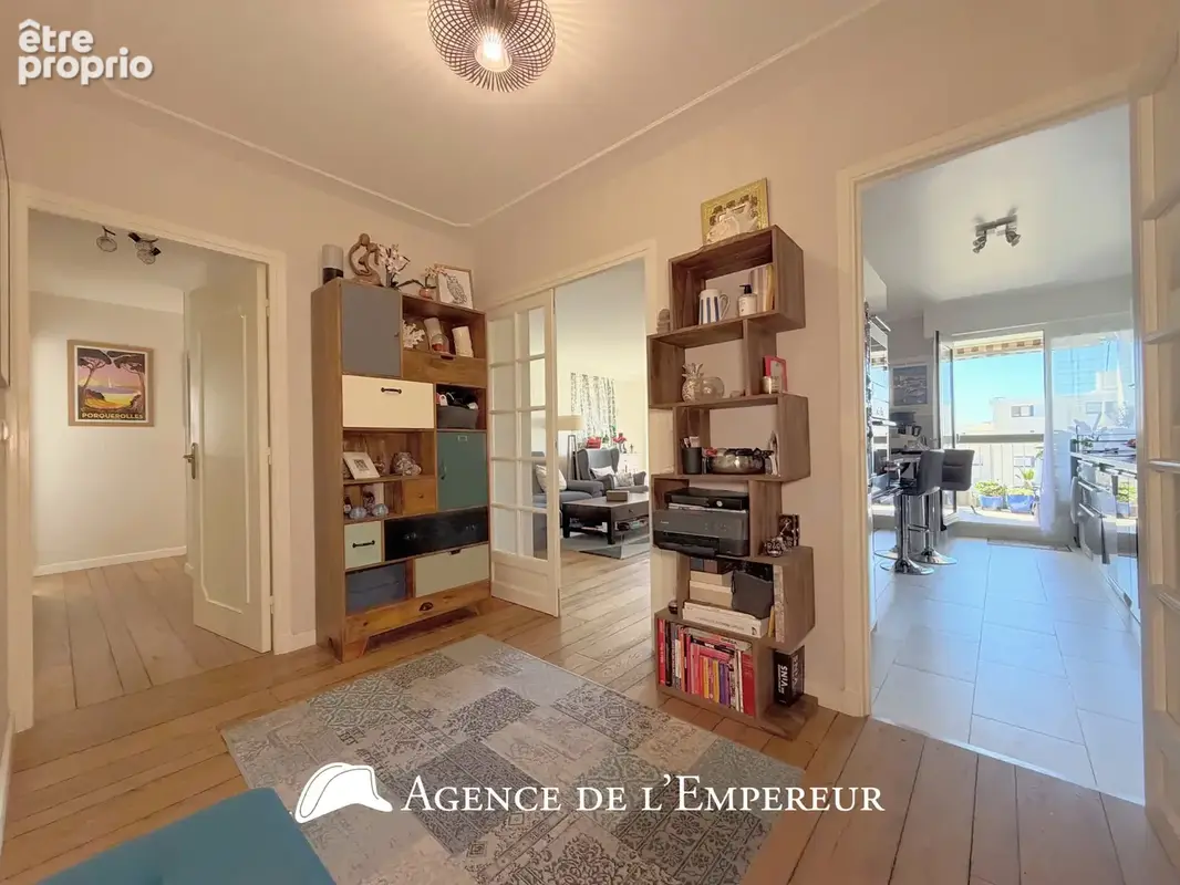 5 pièces, 101,3 m2, balcon, cave et parking. DPE C - photo 19