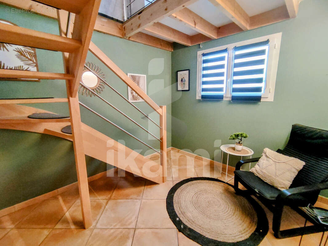 Maison à SAINT-MARCEL-LES-VALENCE