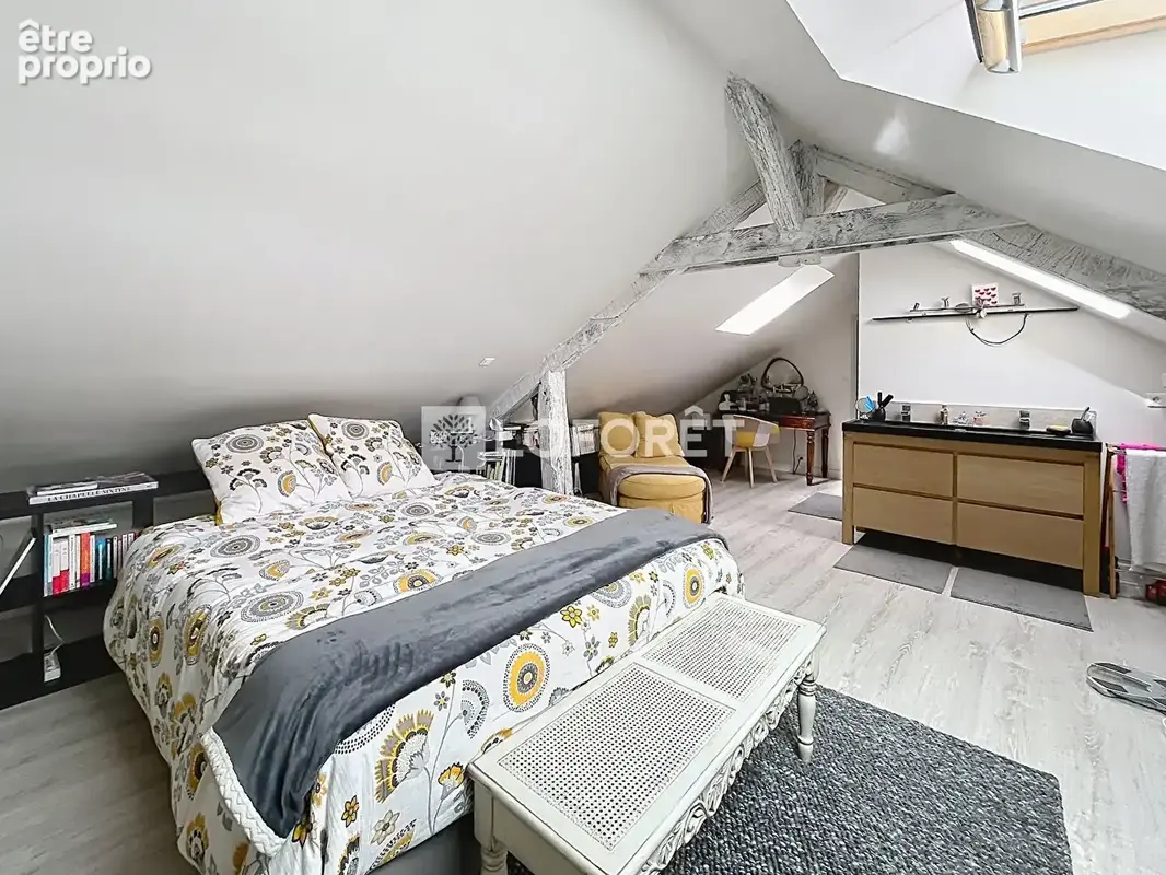 Maison de caractère avec dépendance et sous-sol  9 pièces- 190 m2 - photo 13