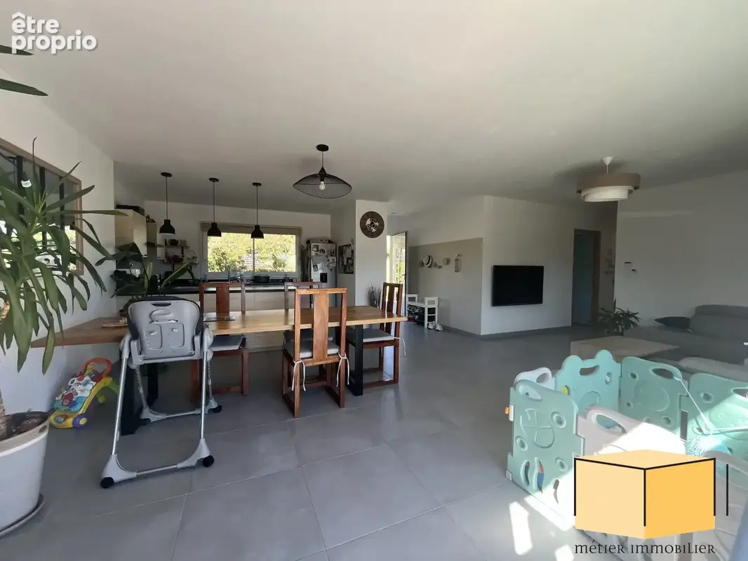 Maison 5 pièces 112 m² à vendre à Ceyzerieu (01350) - photo 6