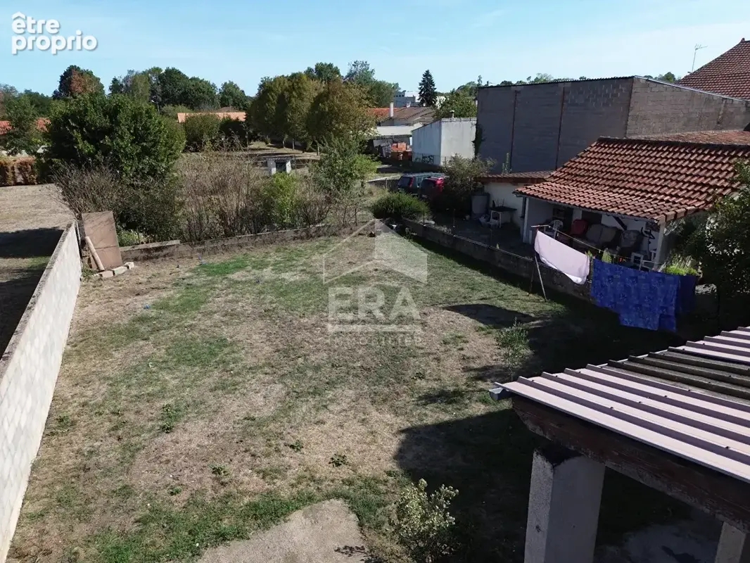 Maison 6 pièces 171 m² à vendre à Roumazieres-Loubert (16270) - photo 4