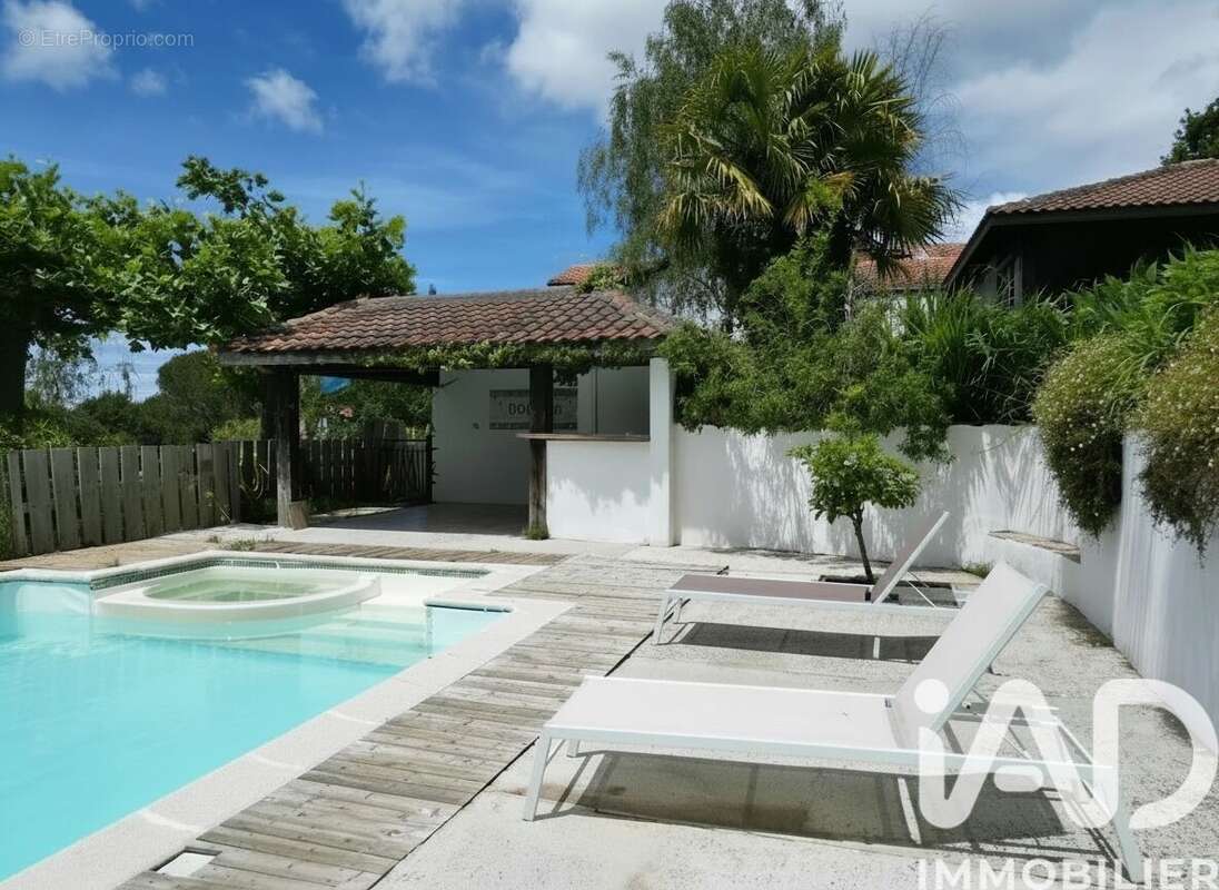 Photo 2 - Maison à ARBONNE