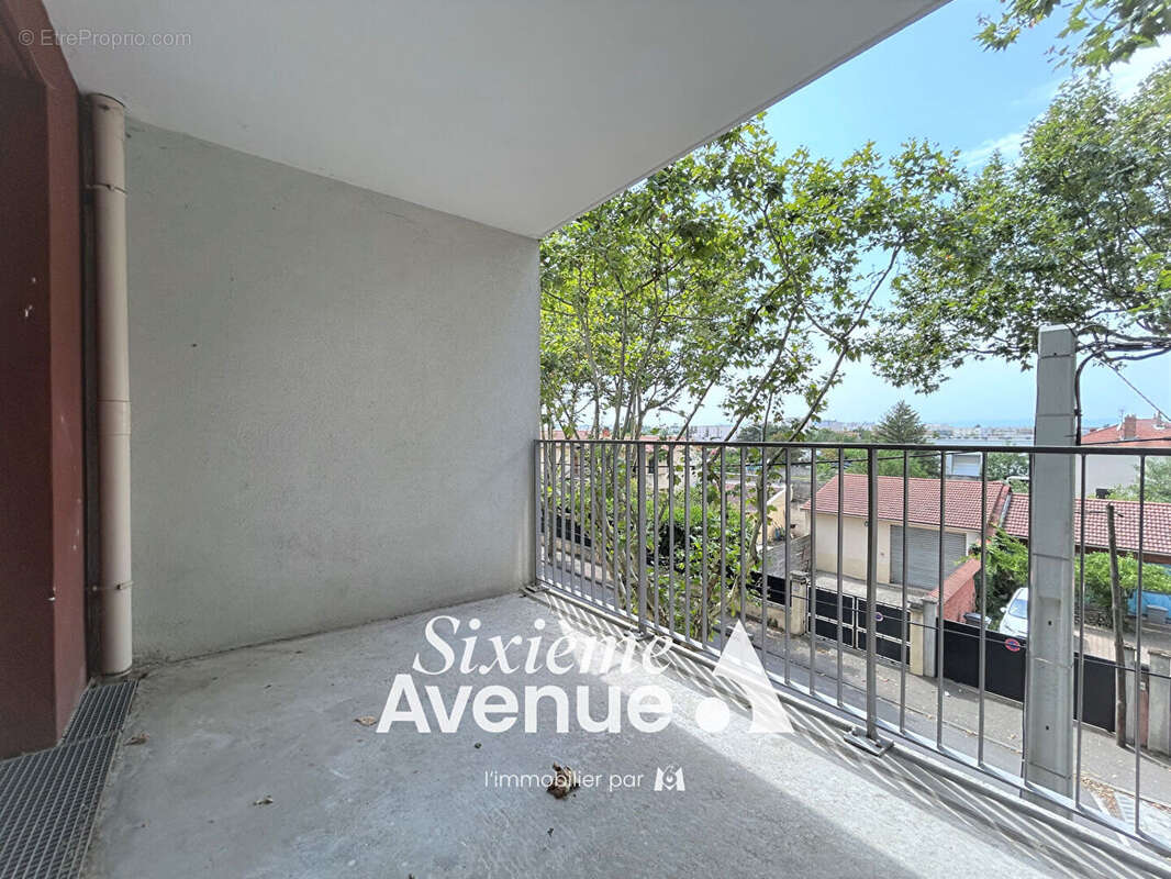 Appartement à VAULX-EN-VELIN