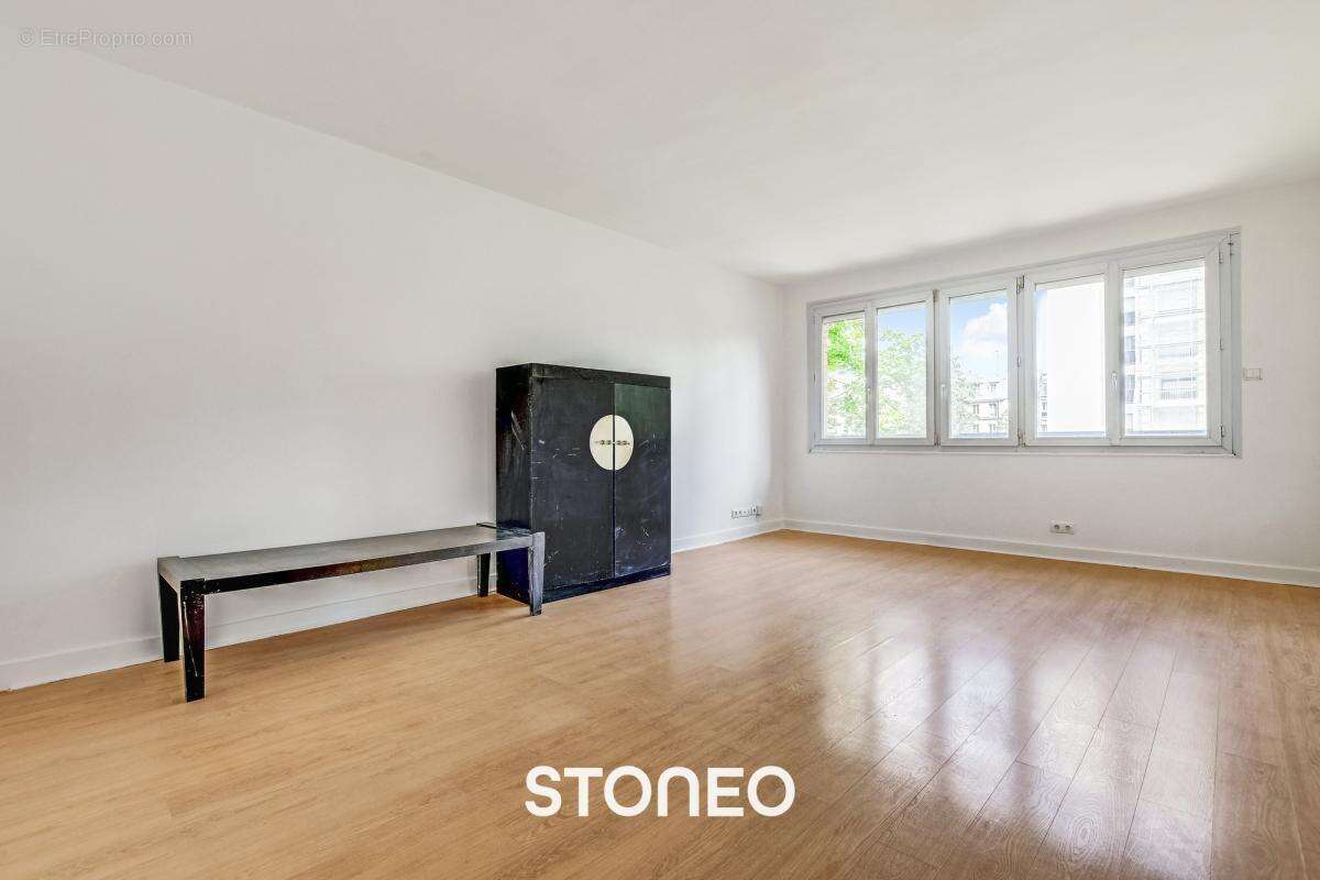 Appartement à PARIS-14E