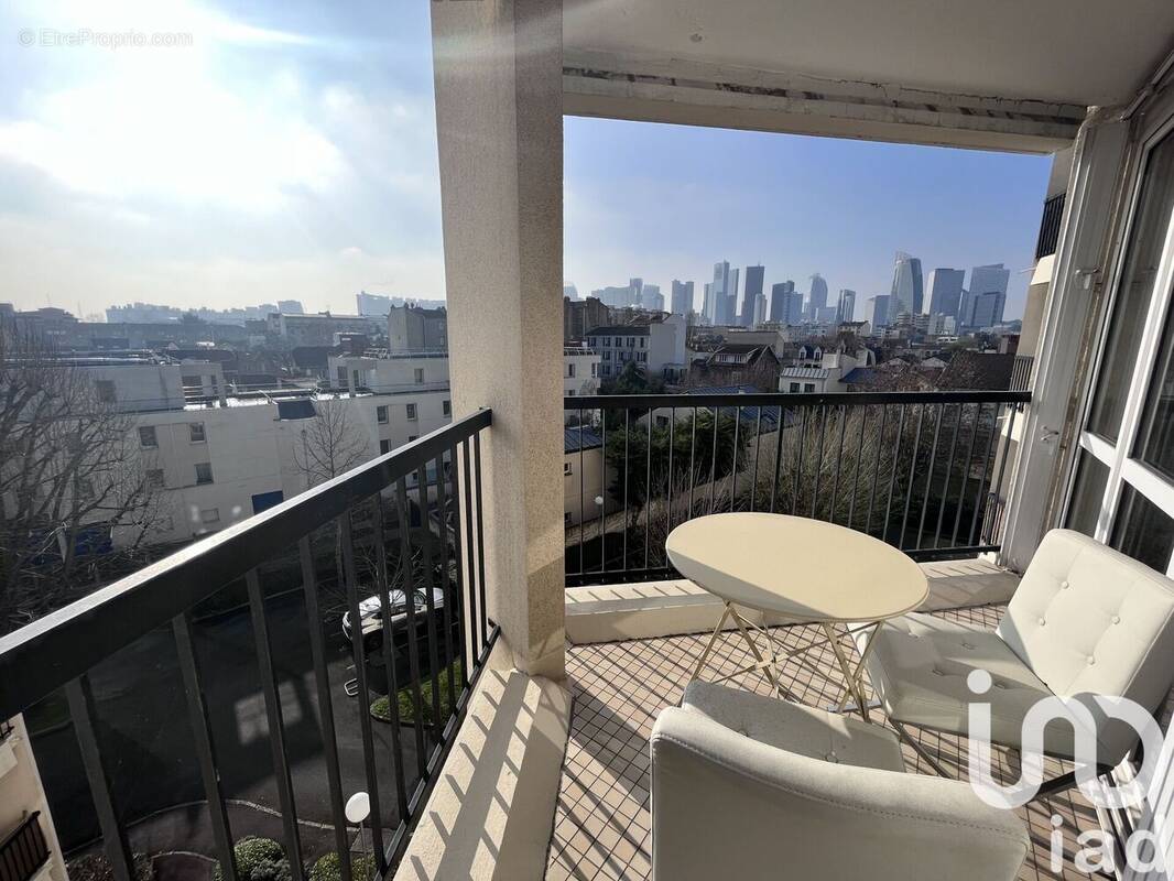Photo 1 - Appartement à COURBEVOIE