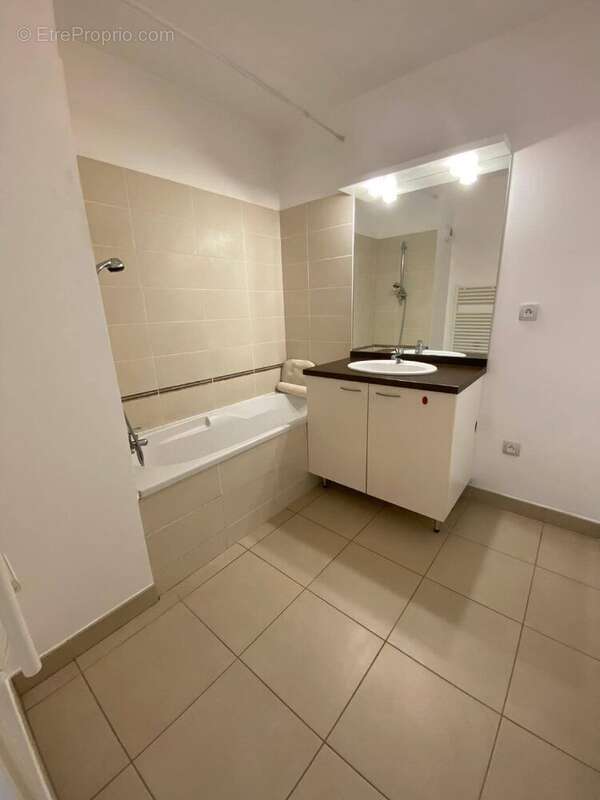 Appartement à CASTELNAU-LE-LEZ