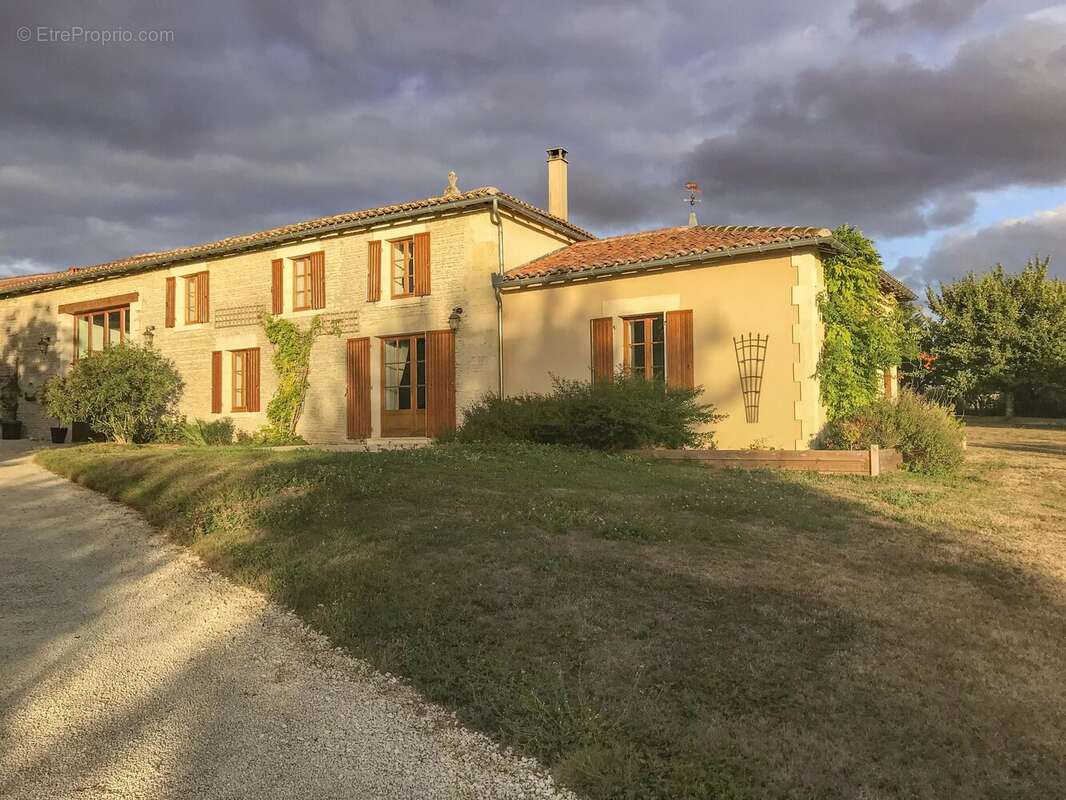 Maison à MATHA