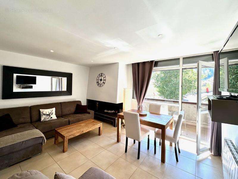   - Appartement à PRADES