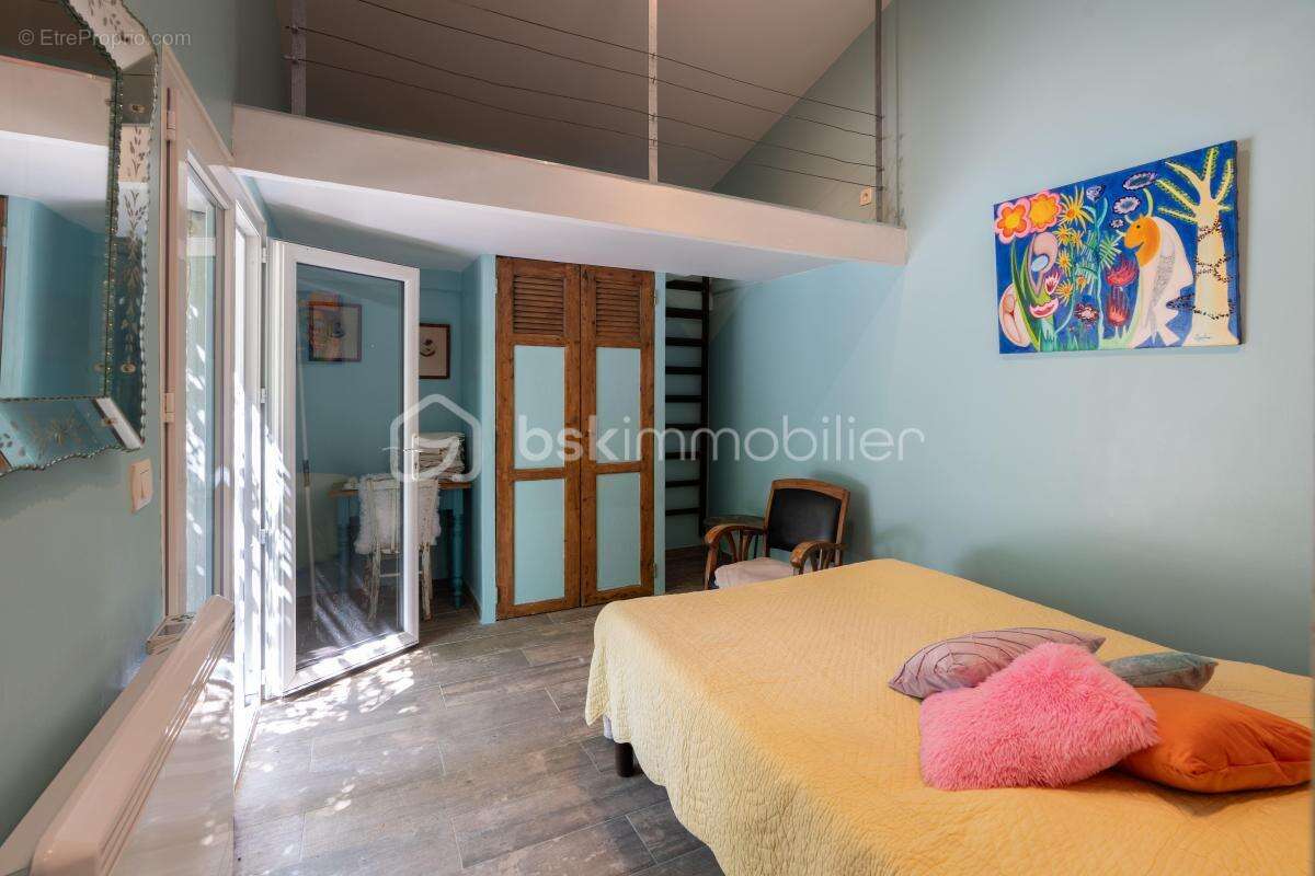 Venez Découvrir cette Demeure d’exception Plein Pied à JOUQUES, Village de l'arrière pays Aixois – L’art de vivre provençal dans - photo 13