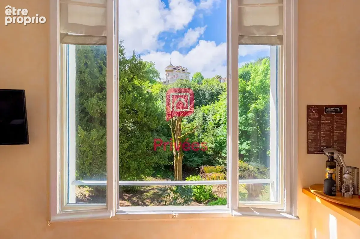 ARCACHON - Appartement de caractère avec jardin privatif au sein d'une remarquable villa Arcachonnaise - photo 2