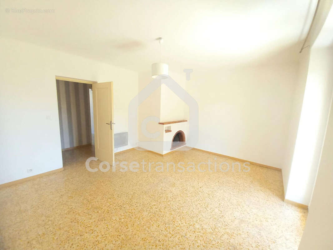 Appartement T3 Ajaccio 67 m2 - photo 9