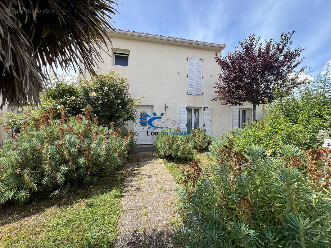 Maison à AYTRE