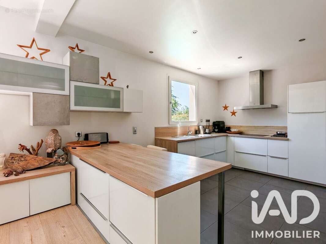 Maison 167 m² à Lozanne  - photo 7