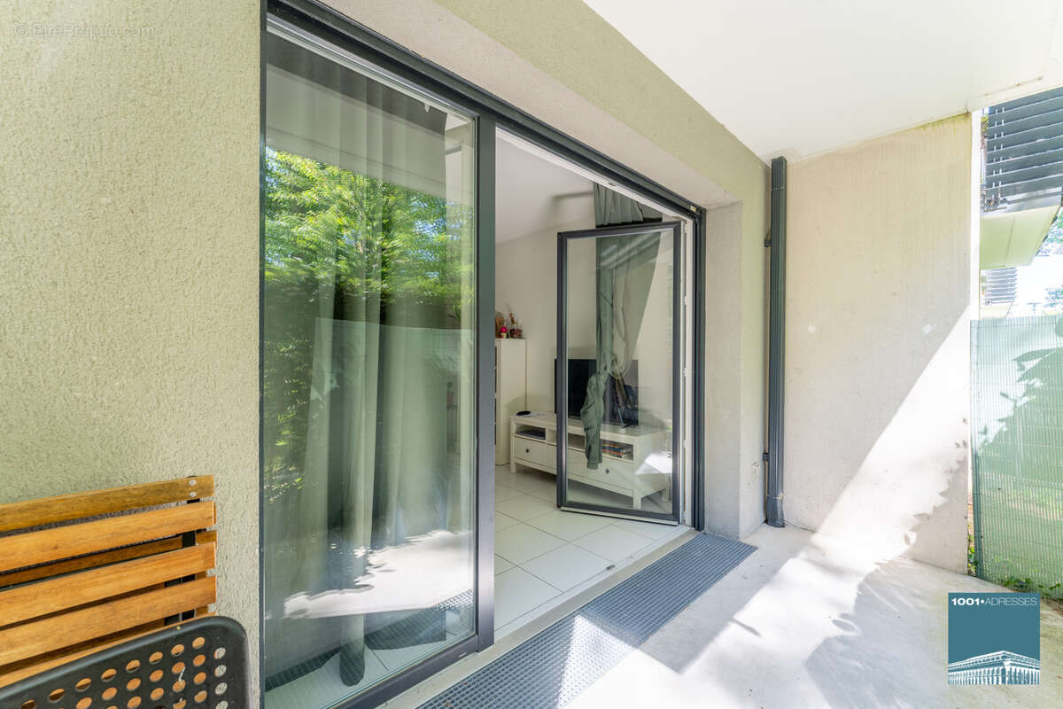 Appartement à PAREMPUYRE