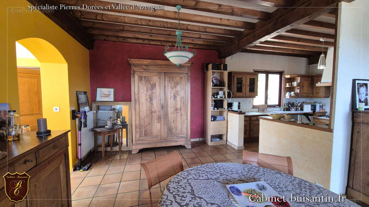 Maison à OINGT