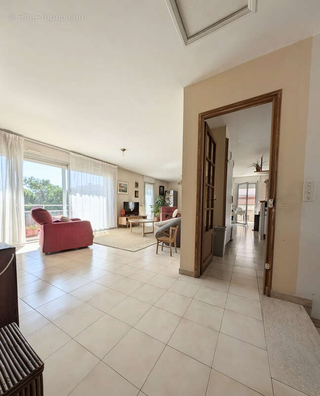 Maison 5 pièces avec extérieur, terrasse et garage GARIGOU - photo 5