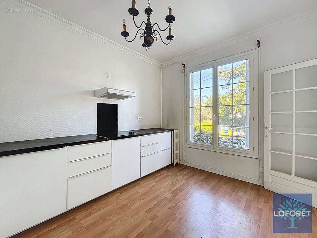 Maison à VIGNEUX-SUR-SEINE