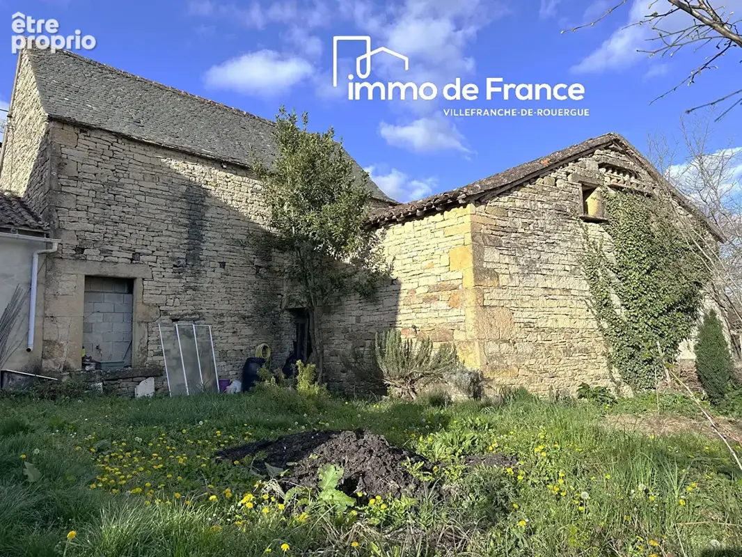Grange à aménager avec hangar et jardinet - photo 2