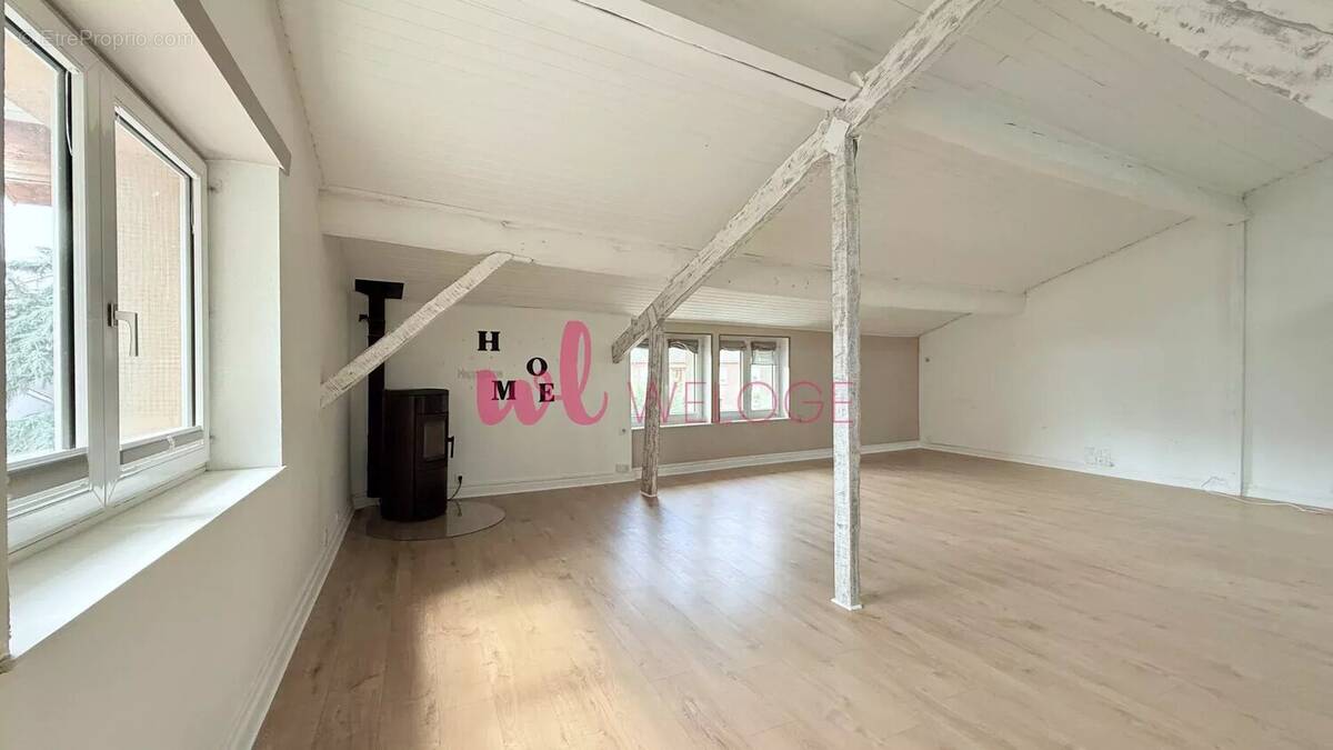 Appartement à MESSIMY