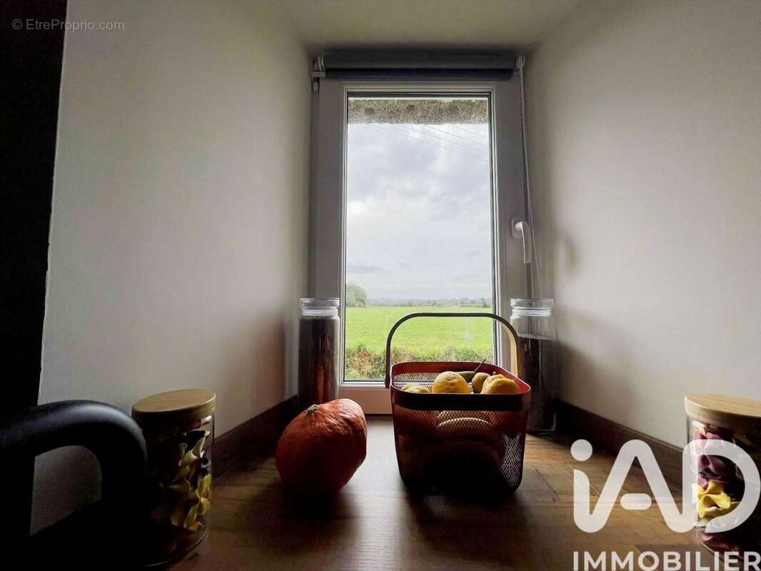 Maison 120 m² à Yvias  - photo 4