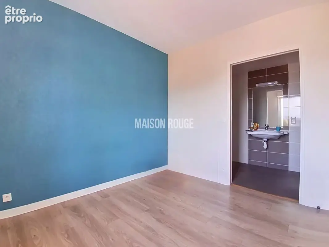 INVESTISSEMENT LOCATIF - Maison entièrement rénovée à proximité du Bourg de Ploufragan - Au calme en impasse - photo 7