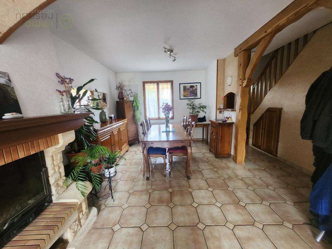 Maison à MOUSSY-LE-NEUF