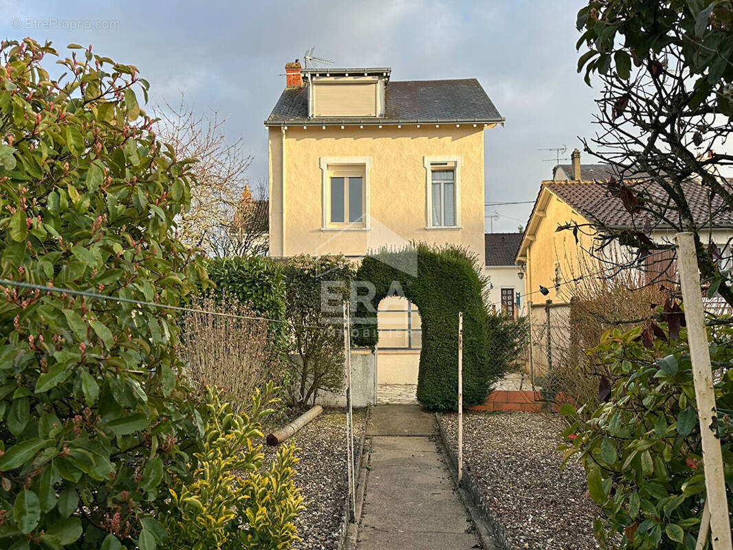 Maison à CHATEAUROUX