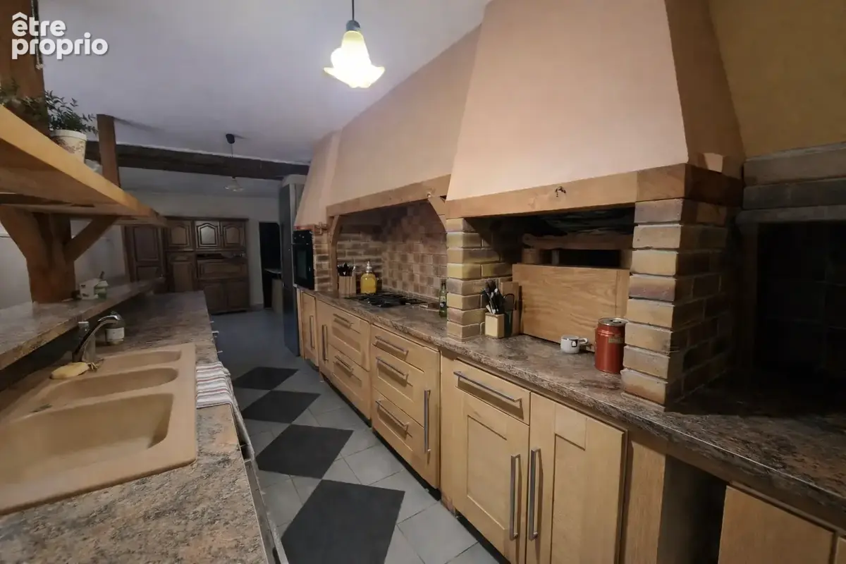 Maison 174 m² à Baignes-Sainte-Radegonde  - photo 7