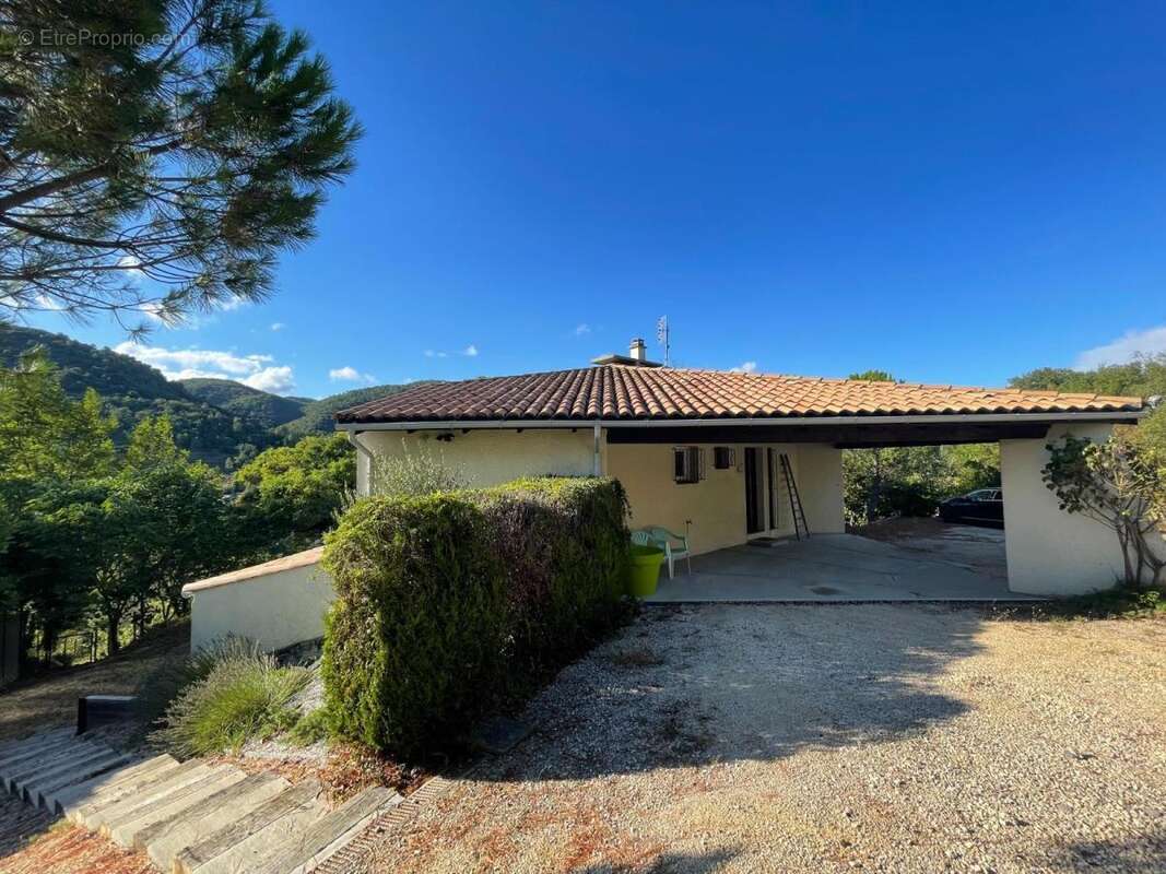 Maison à ROMPON