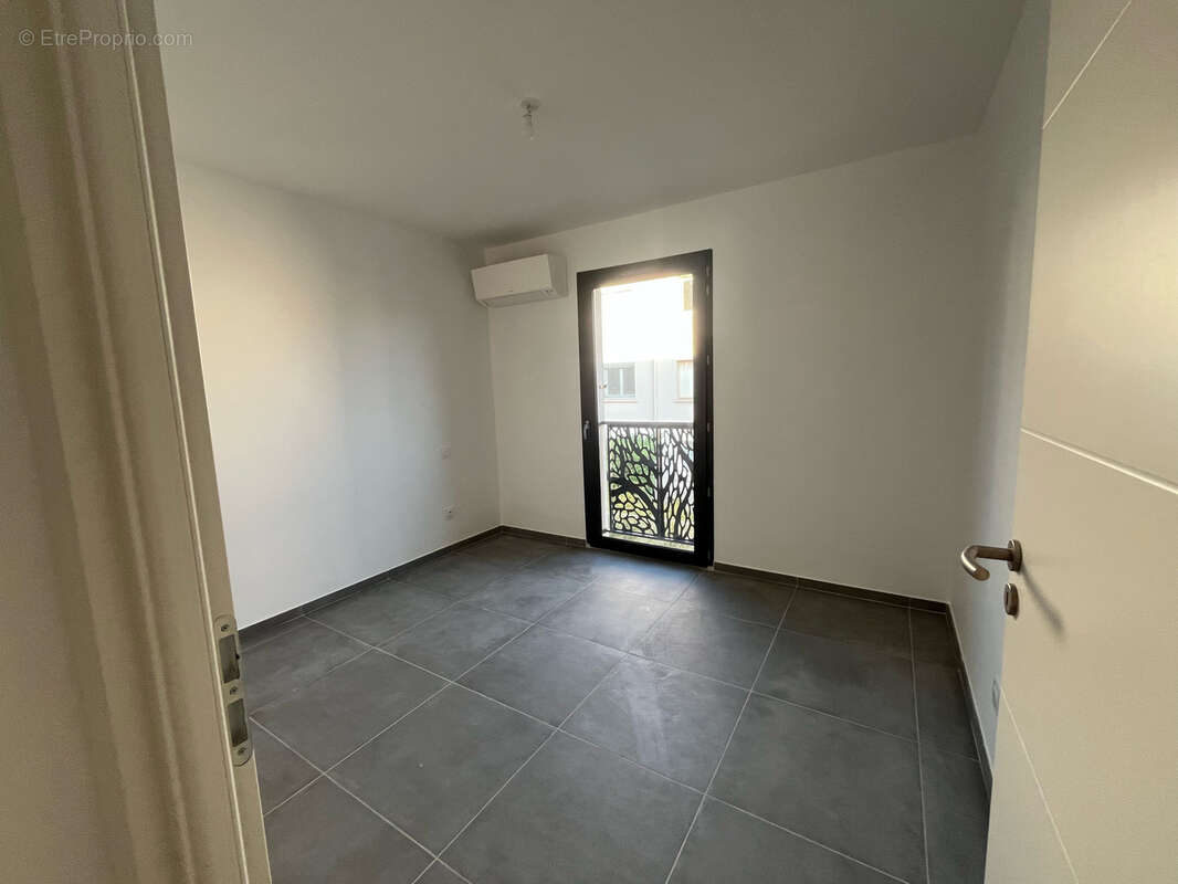Appartement à SIX-FOURS-LES-PLAGES