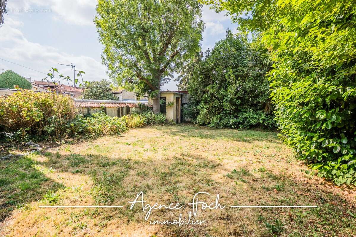 Appartement 35 m² à Tarbes  - photo 3