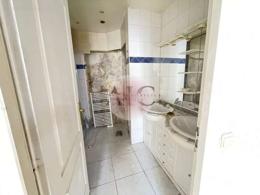 Appartement à FAYENCE