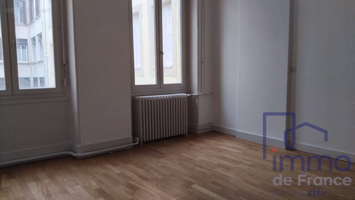 Appartement à SAINT-ETIENNE