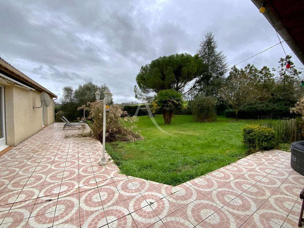 Maison à SAINTE-COLOMBE