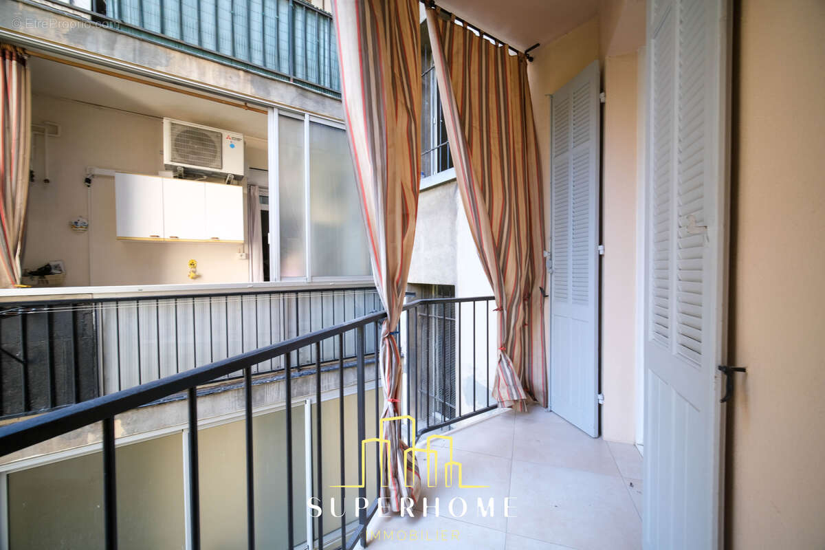 Appartement à MARSEILLE-6E