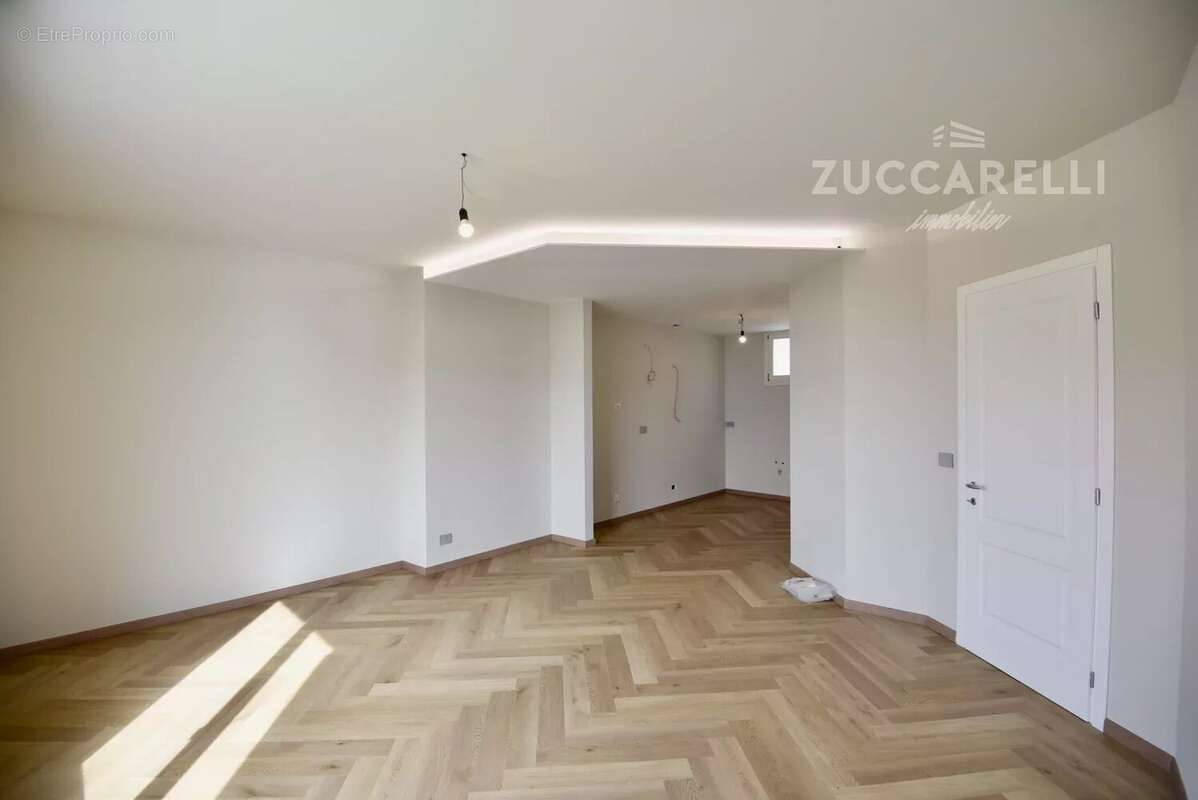 Appartement à ROQUEBRUNE-CAP-MARTIN