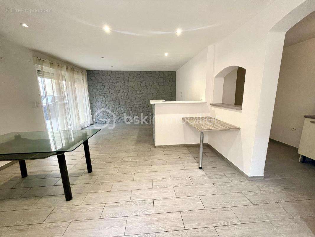 Maison à VILLELONGUE-DE-LA-SALANQUE